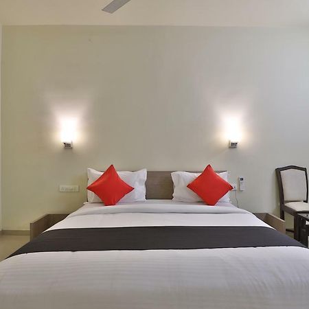 Capital O 47284 Atithi Resort Bharuch Exteriér fotografie