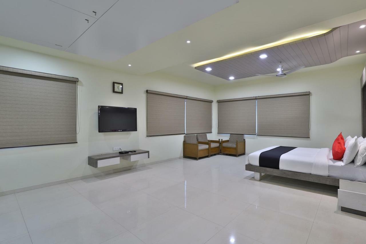 Capital O 47284 Atithi Resort Bharuch Exteriér fotografie