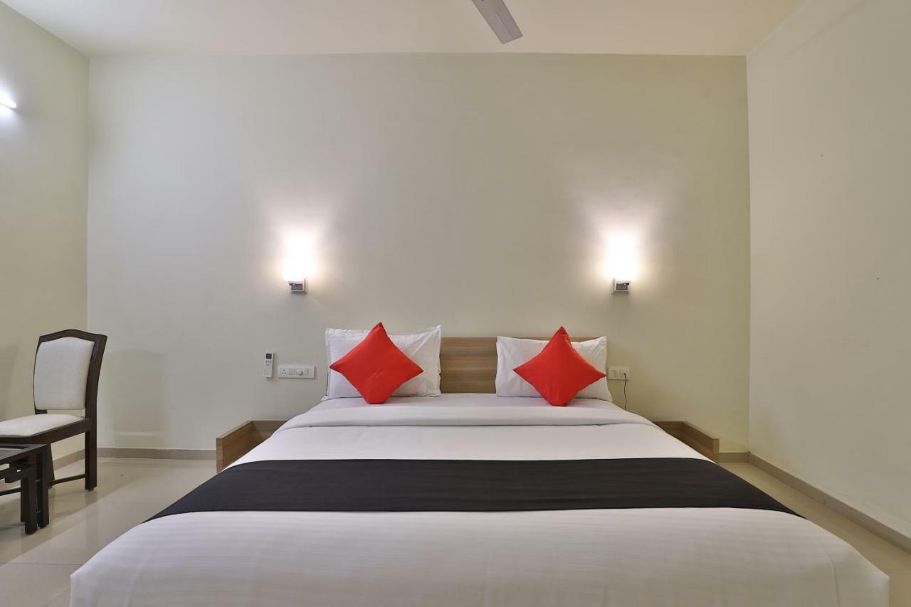 Capital O 47284 Atithi Resort Bharuch Exteriér fotografie