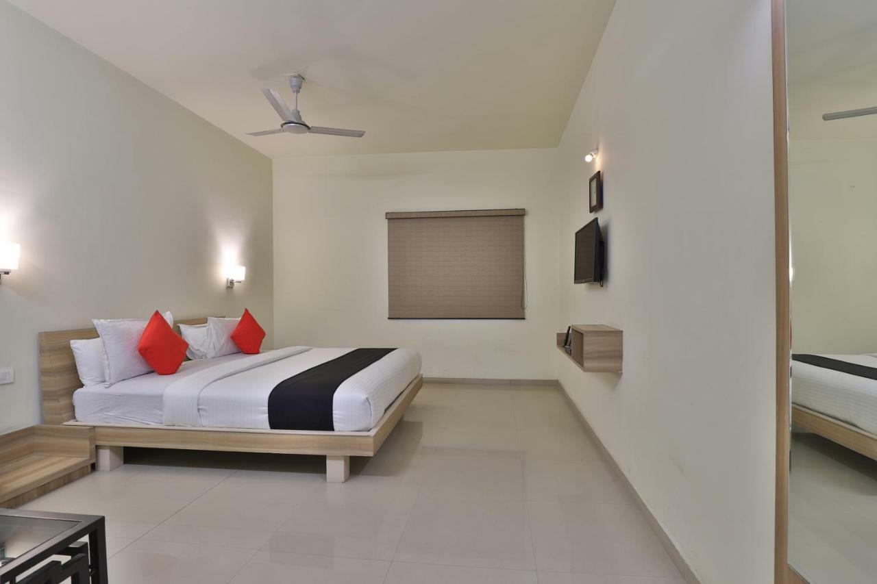 Capital O 47284 Atithi Resort Bharuch Exteriér fotografie