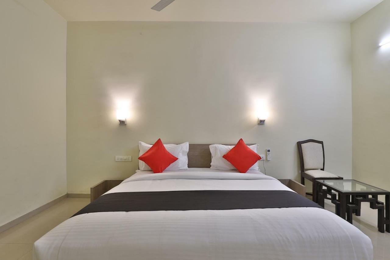 Capital O 47284 Atithi Resort Bharuch Exteriér fotografie